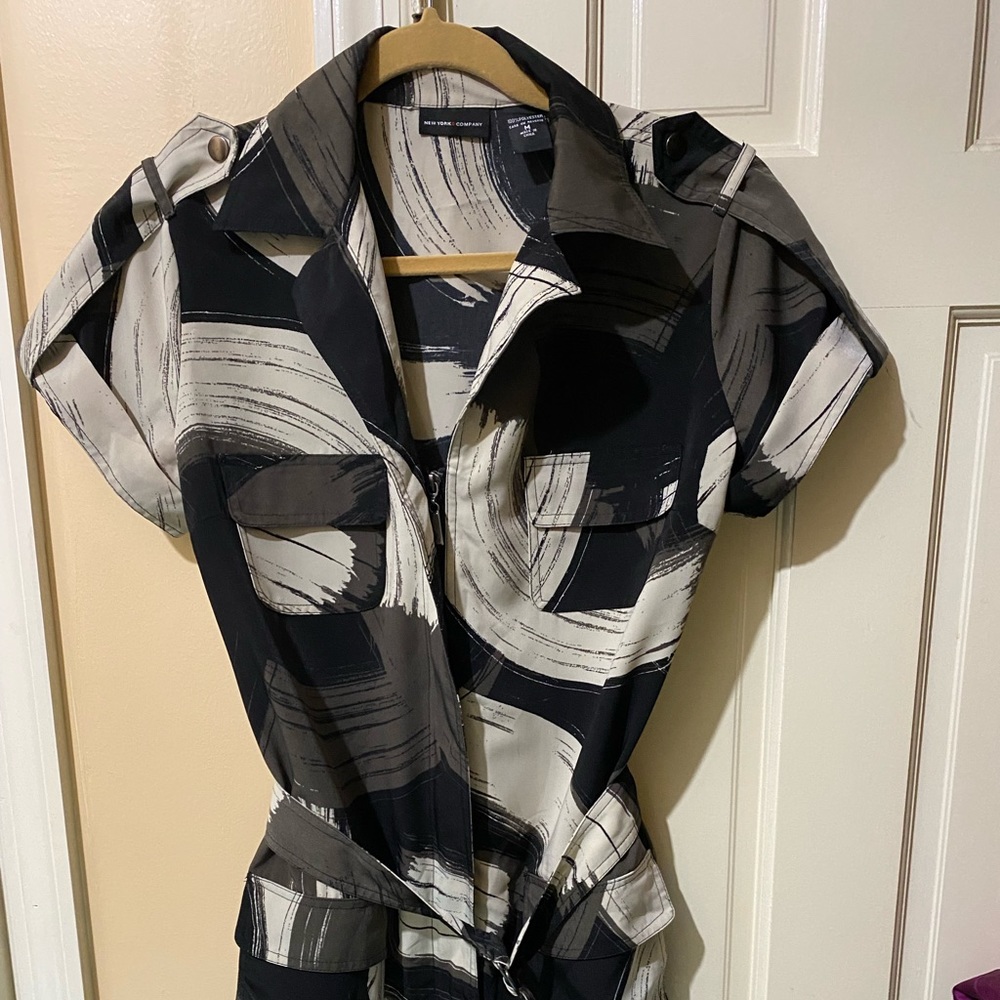 NEW YORK AND COMPANY MID DRESS